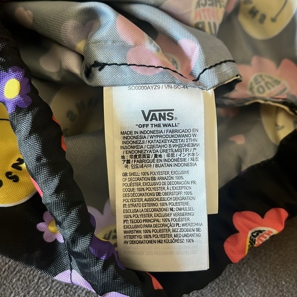 VANS Benched Bag Drawstring Backpack Unisex Shoulder Bag Black Floral Smiley - Picture 9 of 11